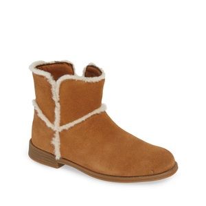 UGG Coletta Boot